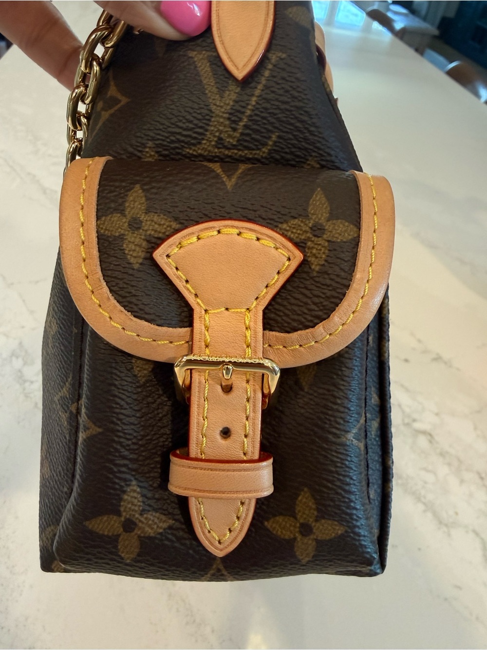 Louis Vuitton Brown Monogram Drawstring Crossbody with Tan Trim - Picture 6 of 15